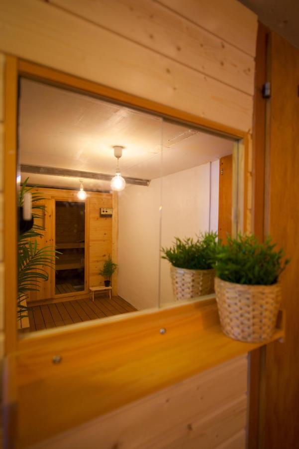 Chalet 4 Personnes Avec Sauna เลแซ็ง ภายนอก รูปภาพ