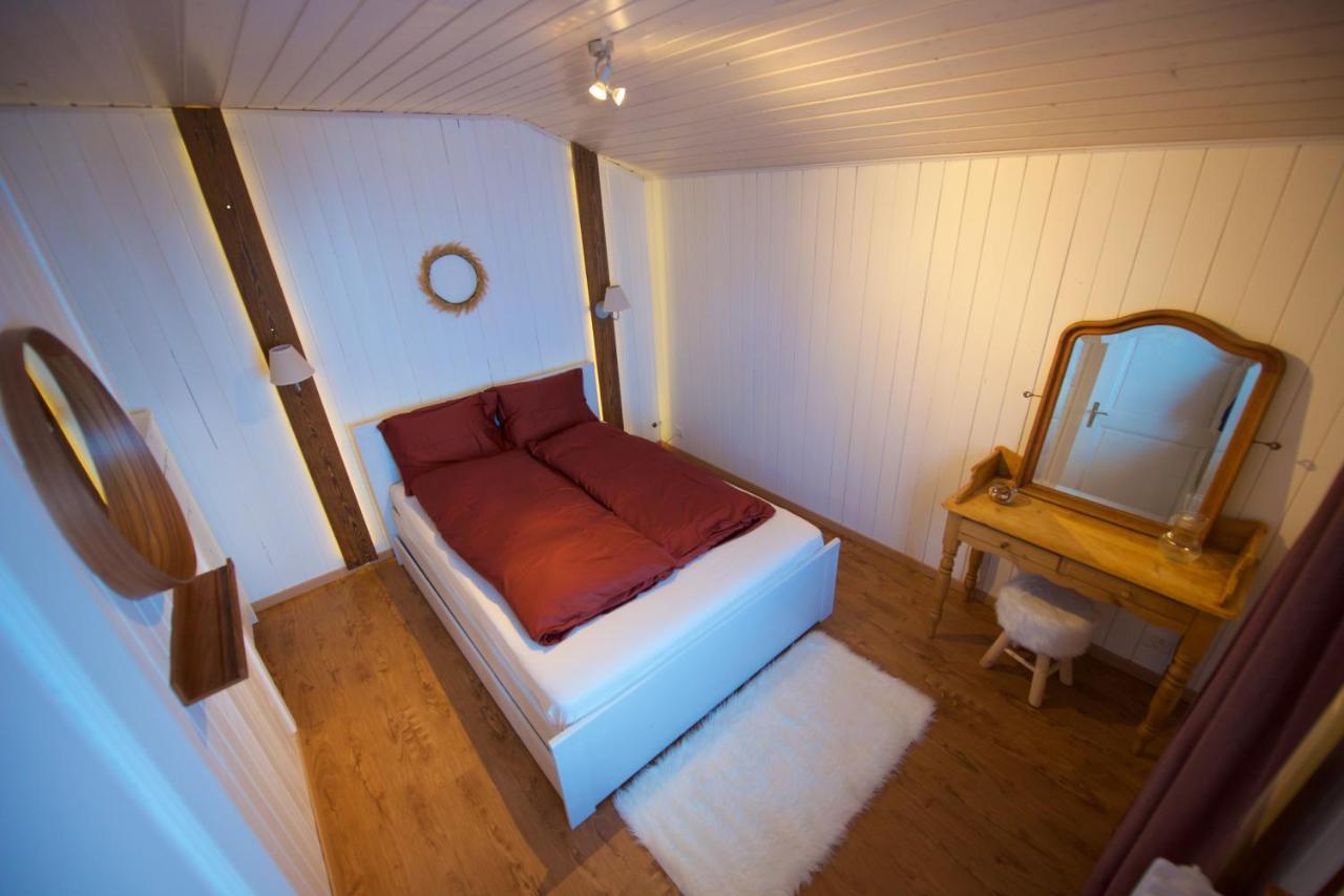 Chalet 4 Personnes Avec Sauna เลแซ็ง ภายนอก รูปภาพ