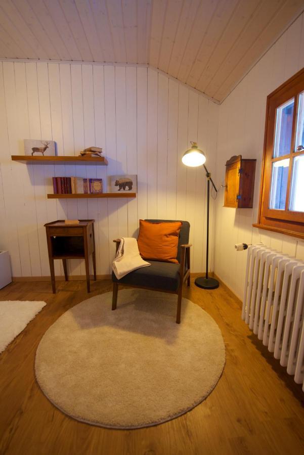 Chalet 4 Personnes Avec Sauna เลแซ็ง ภายนอก รูปภาพ