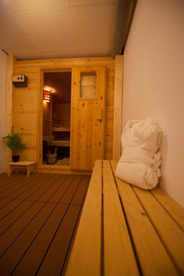 Chalet 4 Personnes Avec Sauna เลแซ็ง ภายนอก รูปภาพ